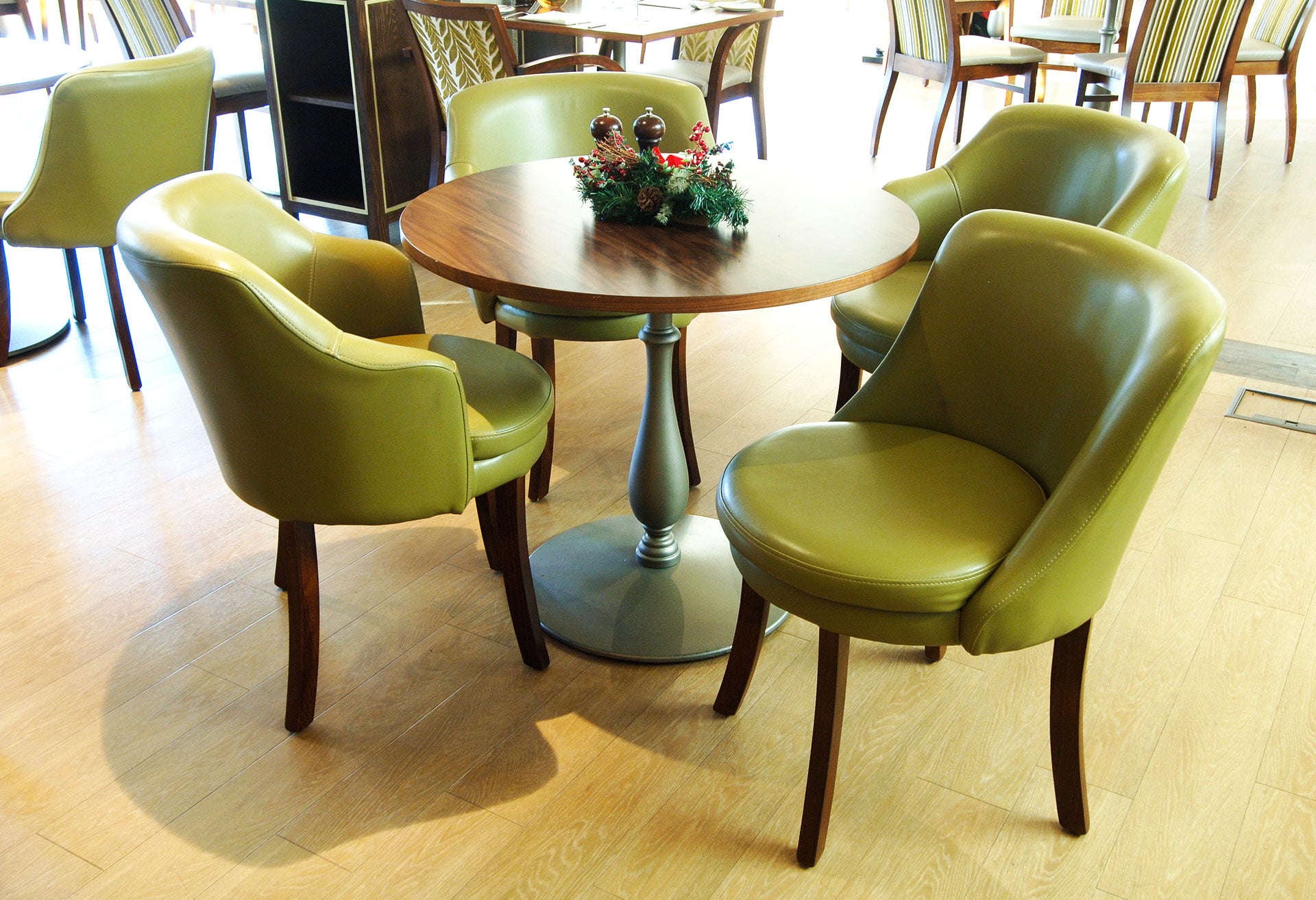 Cafes, Coffee Shops and Fast Food