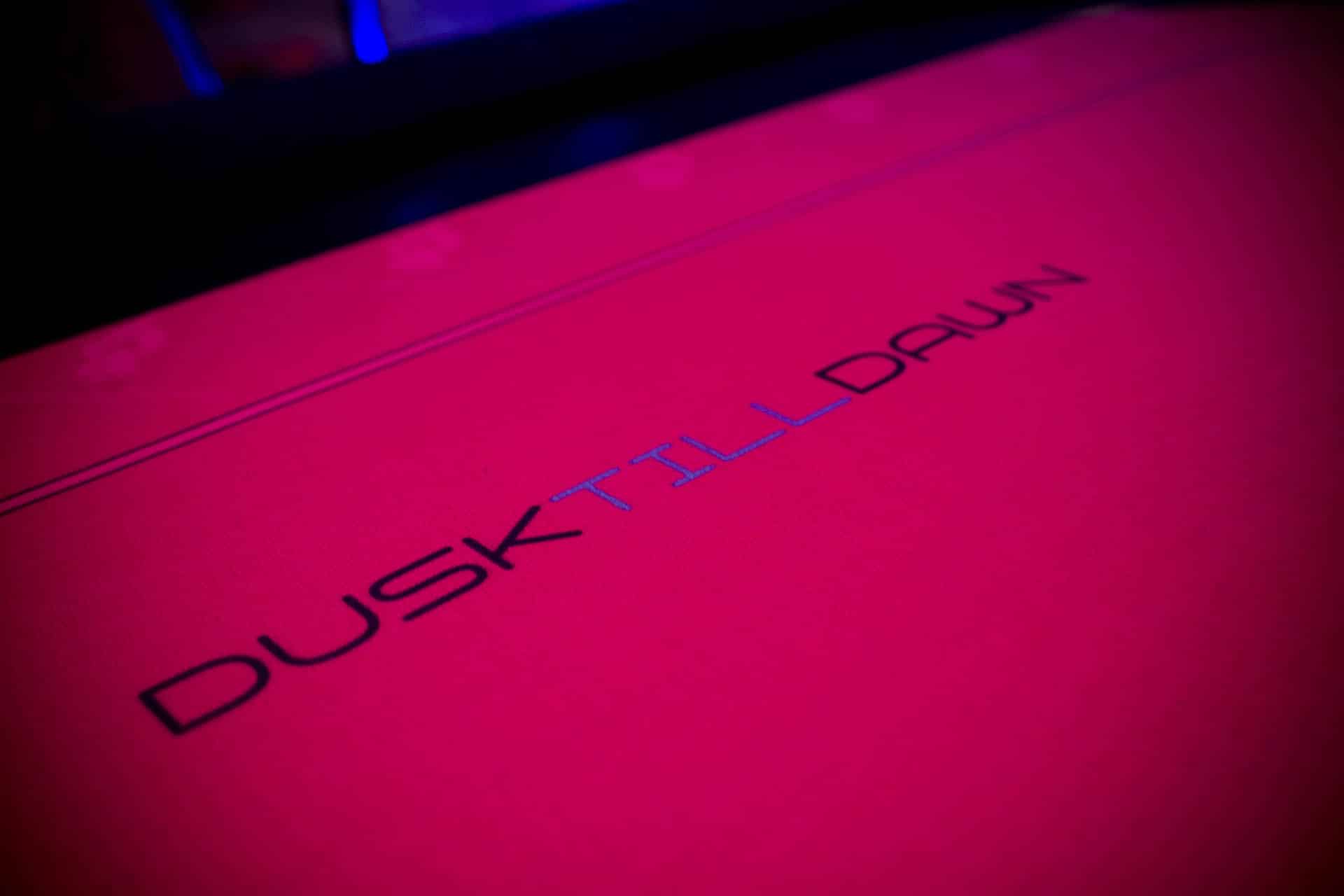 pst-dusktilldawn-003