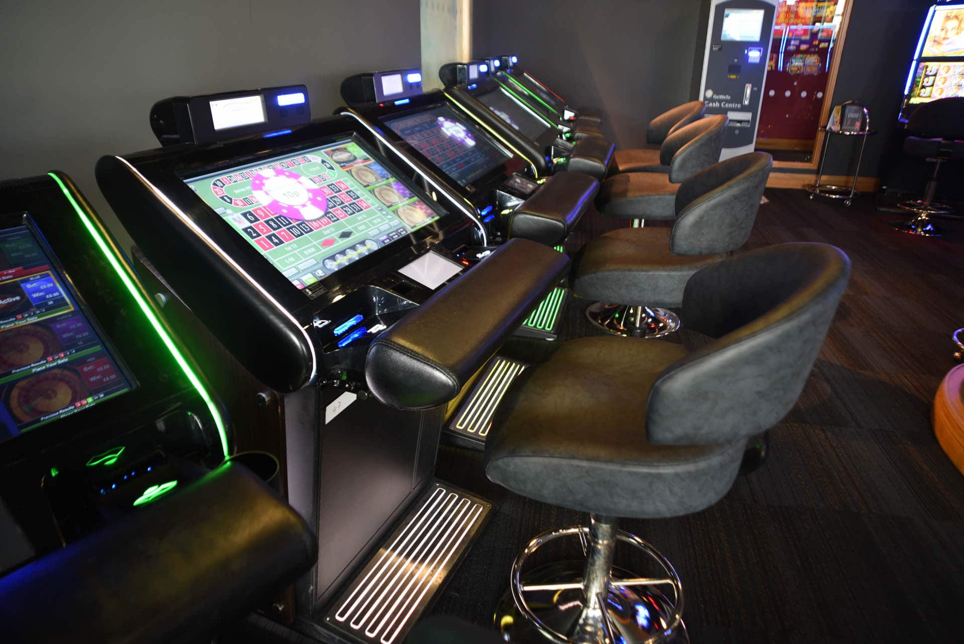 pst-millenniumbar-001