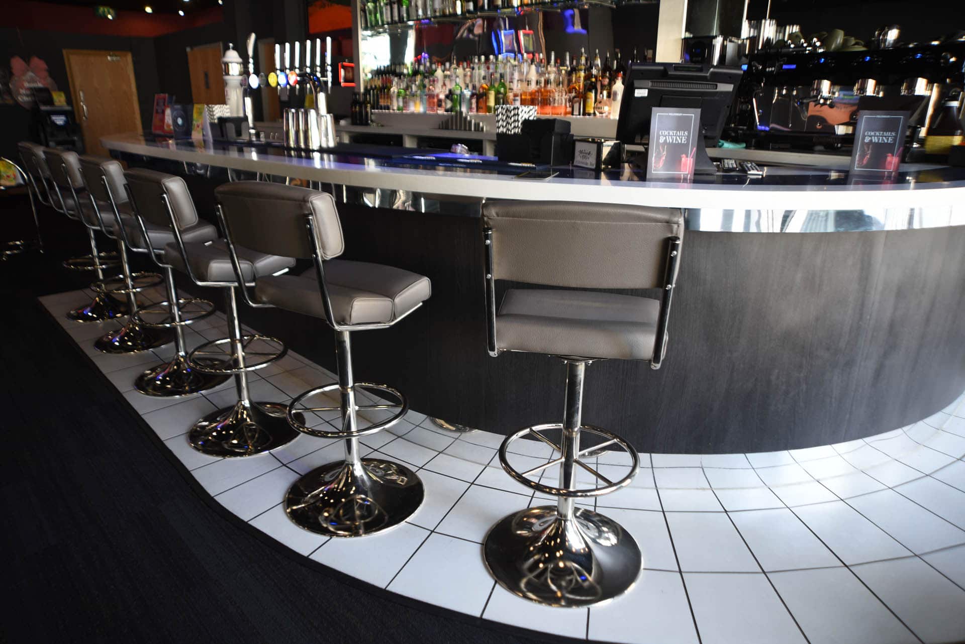 pst-millenniumbar-002