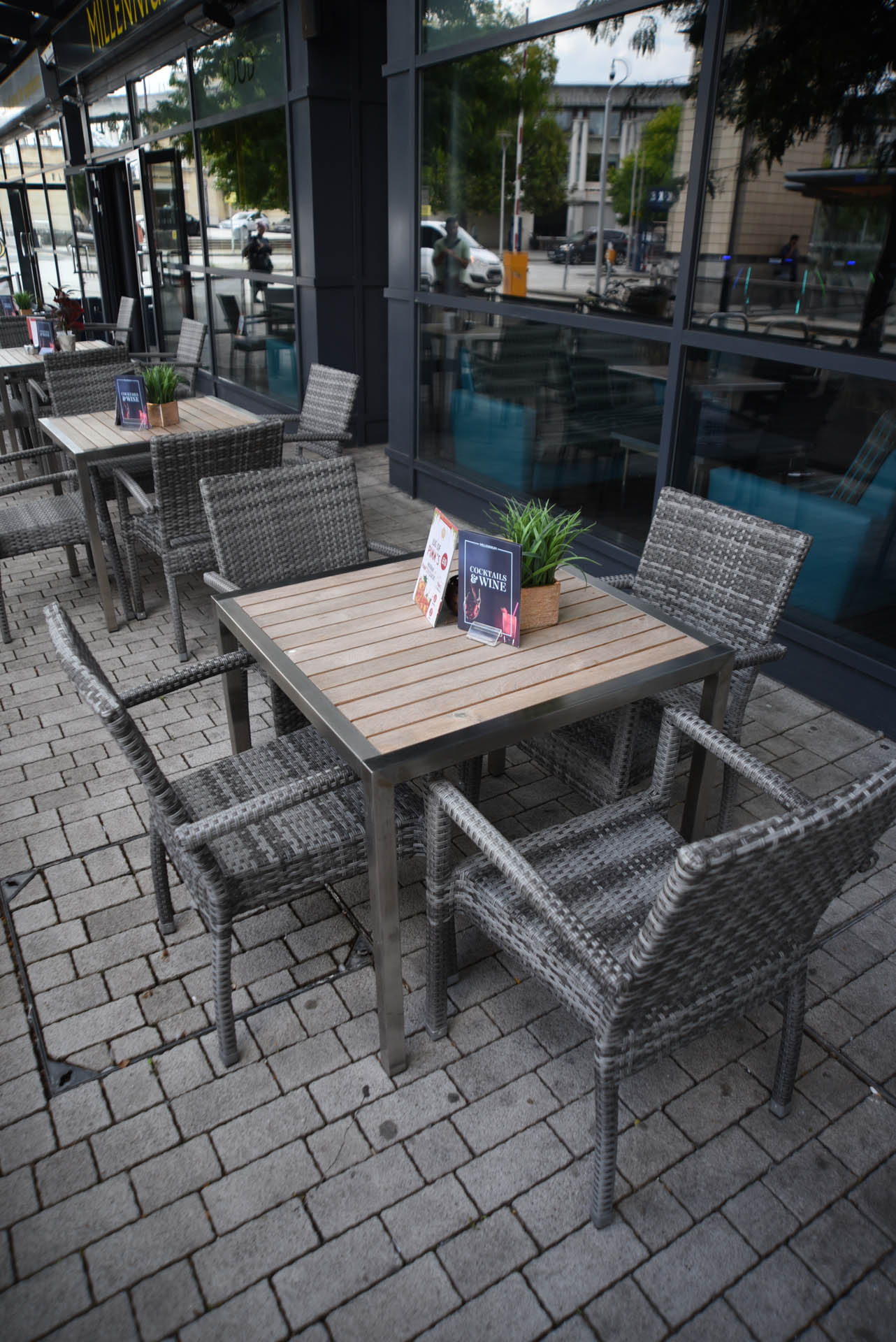 pst-millenniumbar-005