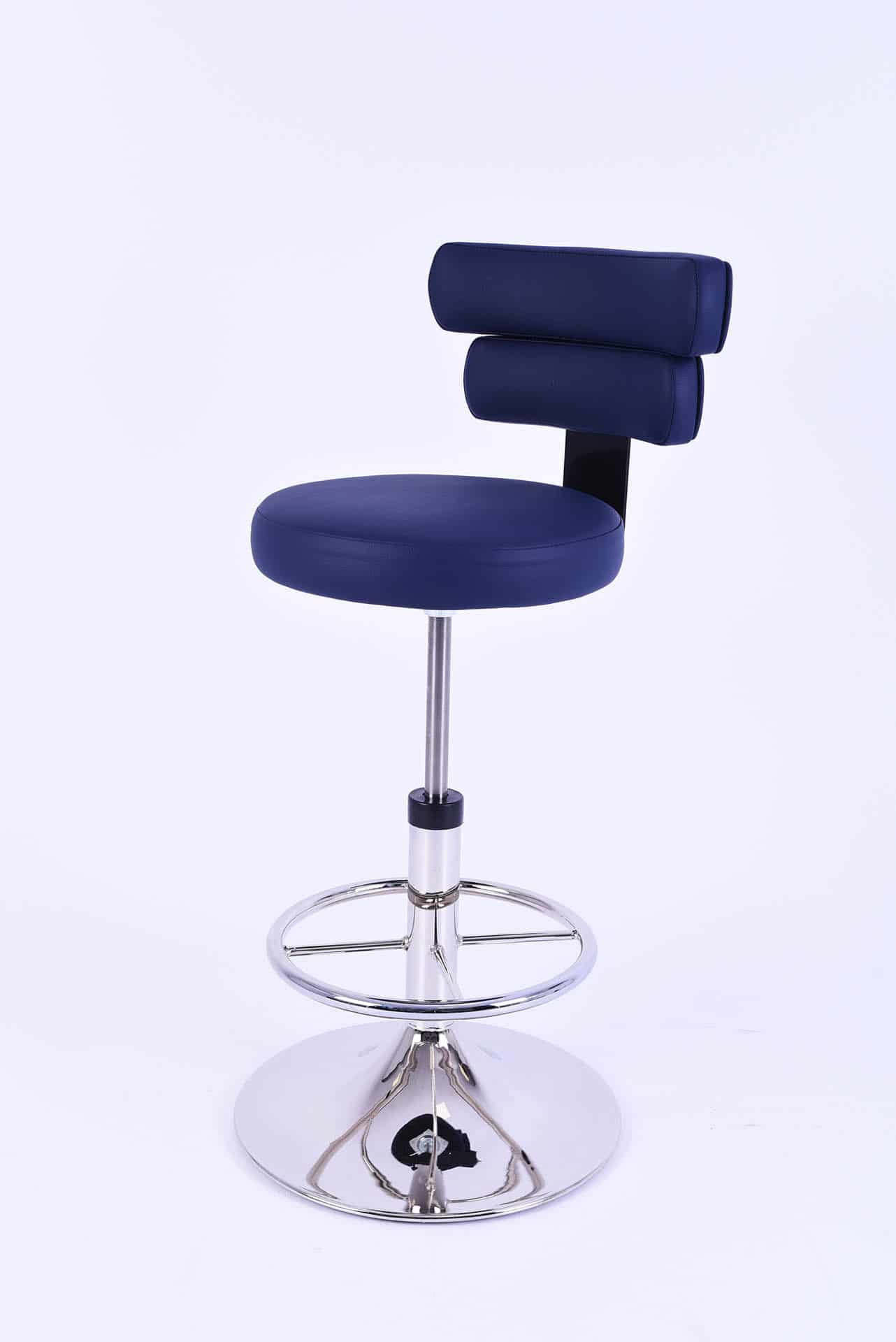 voyage-chair-in-blue-faux-leatehr