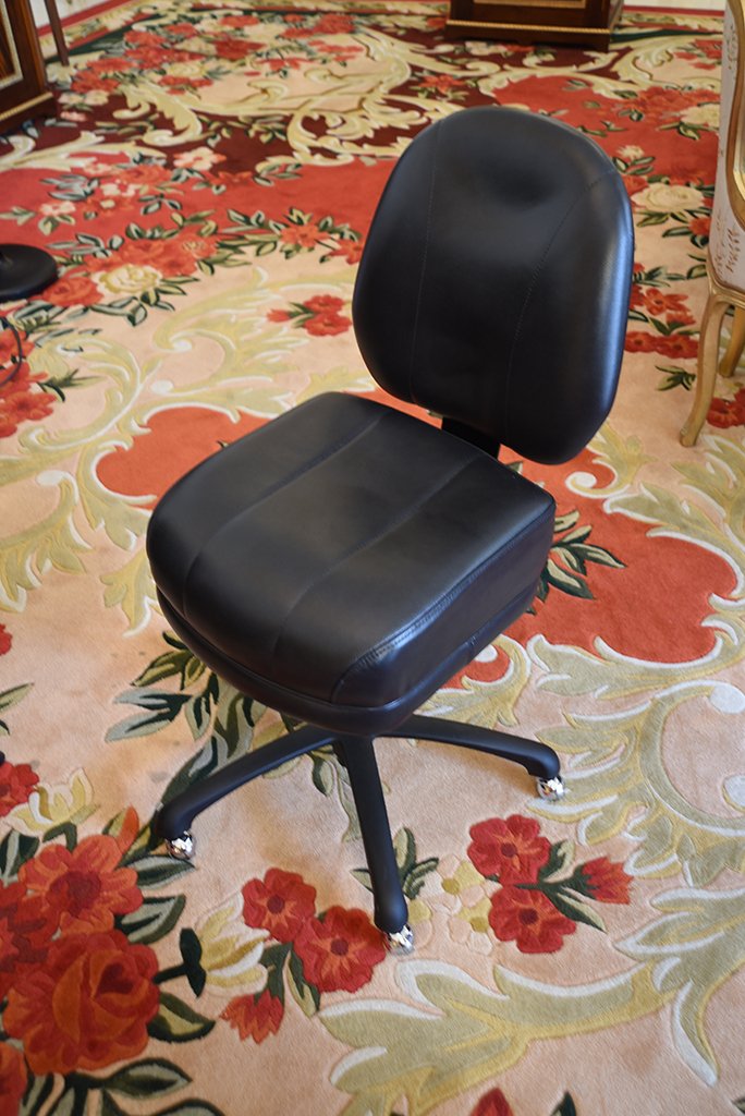 PST Curzon Poker Chair