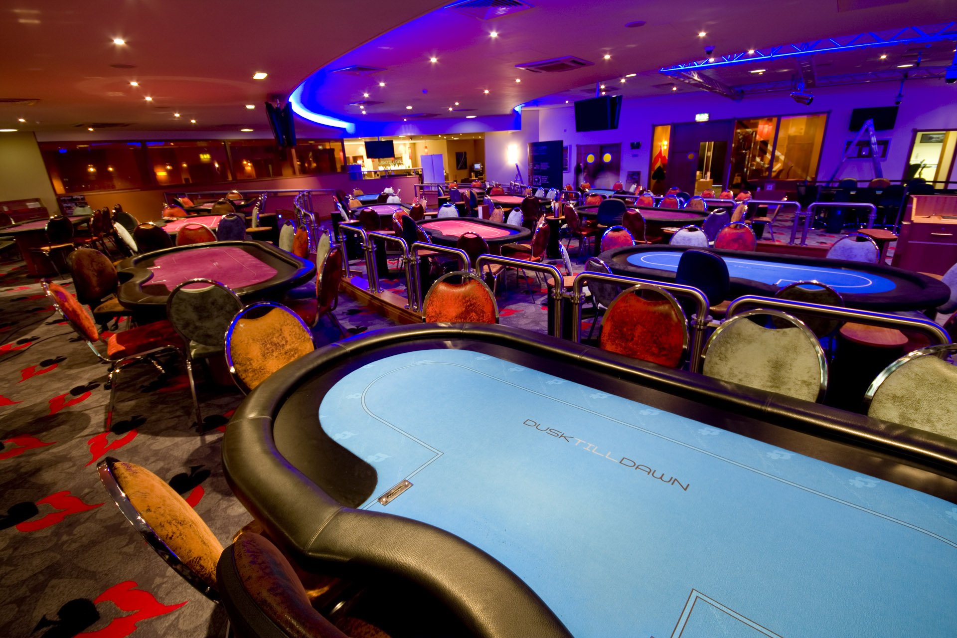 Dusk Till Dawn Poker 09