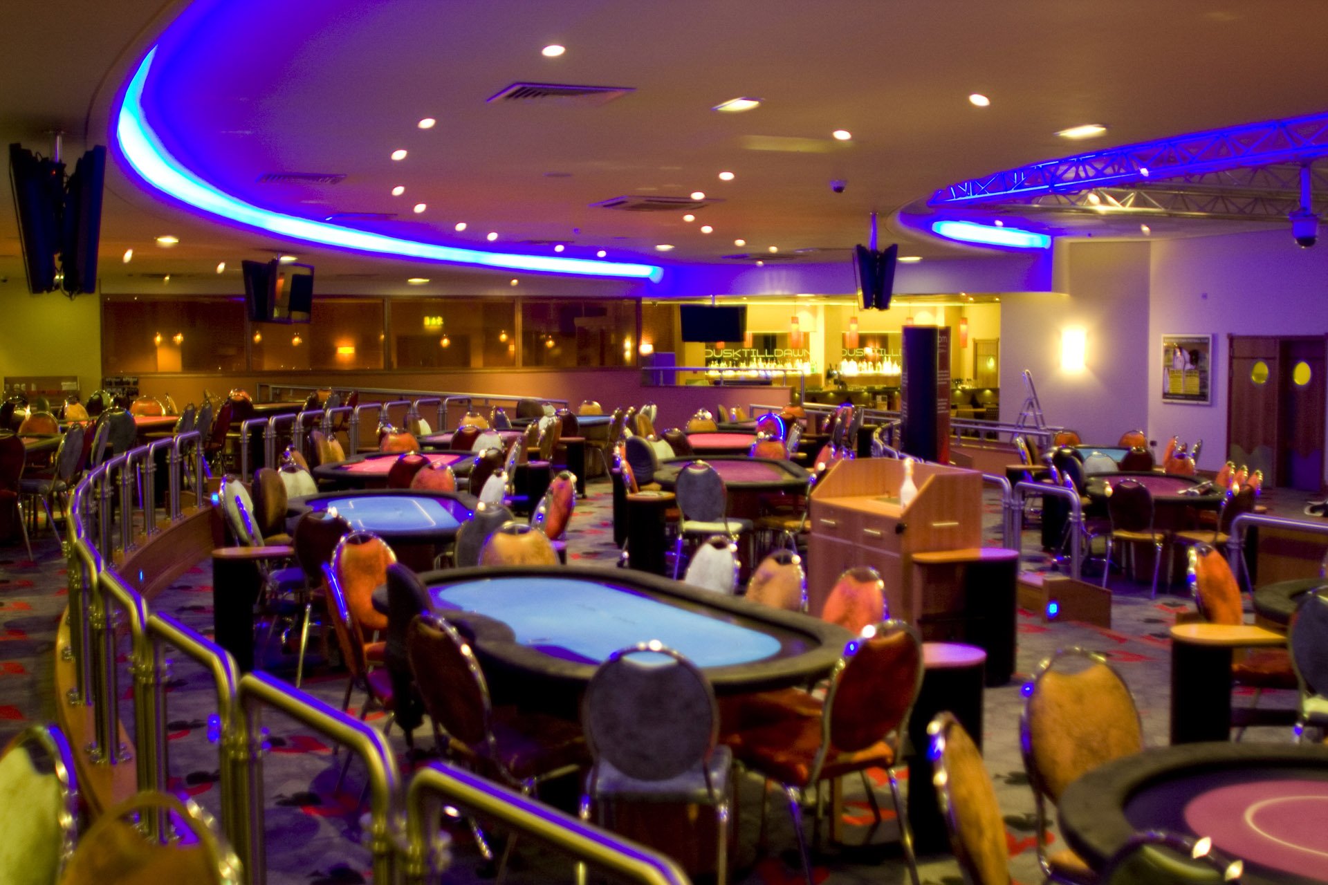 Dusk Till Dawn Poker 14