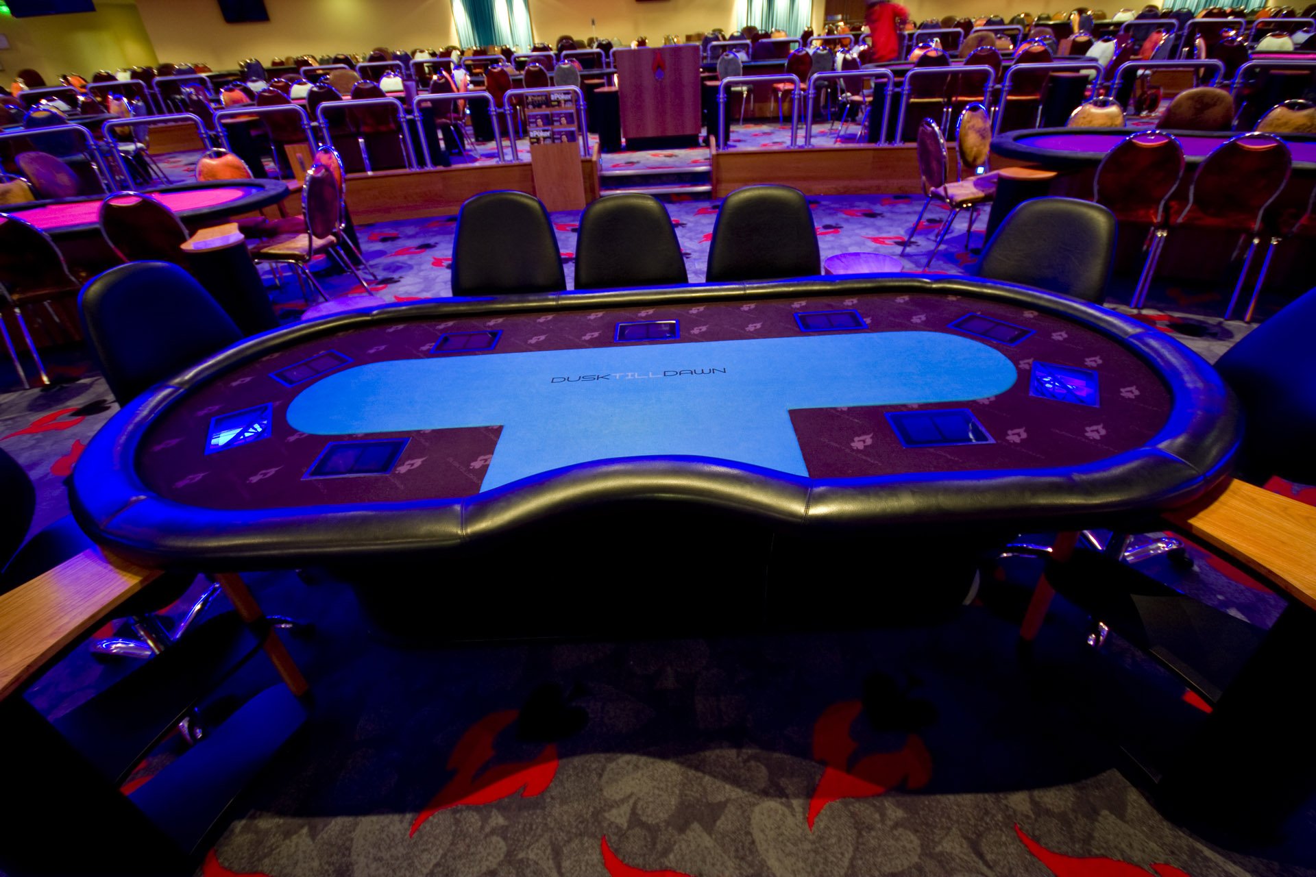 Dusk Till Dawn Poker 15