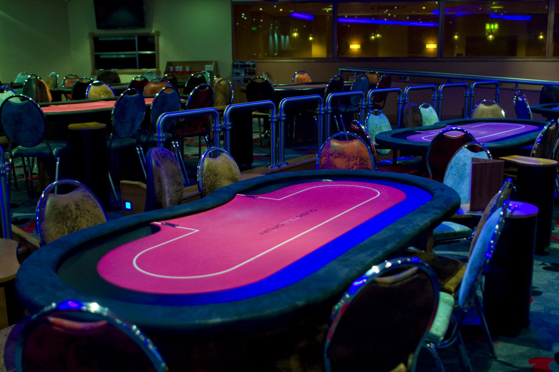 Dusk Till Dawn Poker 18