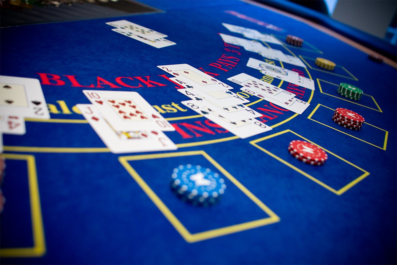 100% Plastic Playing Cards 10